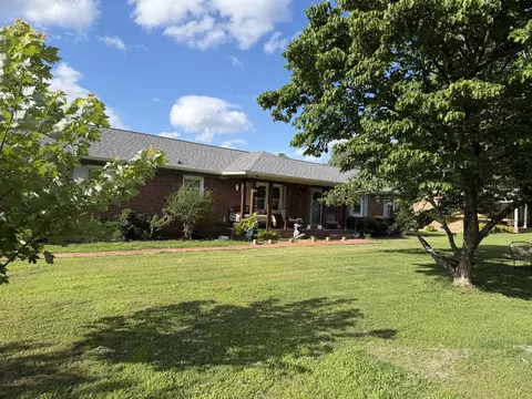 5042 Creekside Dr, Murfreesboro, TN 37128