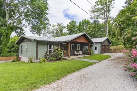 5699 S Main St, Lobelville, TN 37097