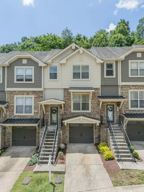 1059 Woodbury Falls Dr, Nashville, TN 37221