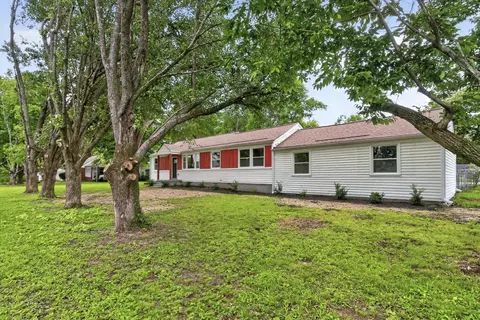 Exterior - 900 Vantrease Rd, Madison, TN 37115 photo 4 of 11