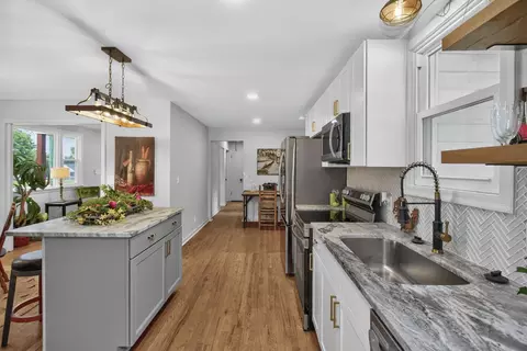 Kitchen - 900 Vantrease Rd, Madison, TN 37115 photo 4 of 5