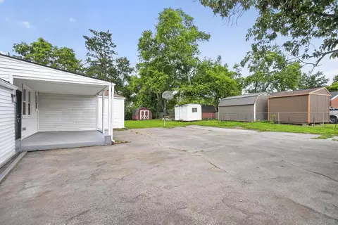 Exterior - 900 Vantrease Rd, Madison, TN 37115 photo 11 of 11