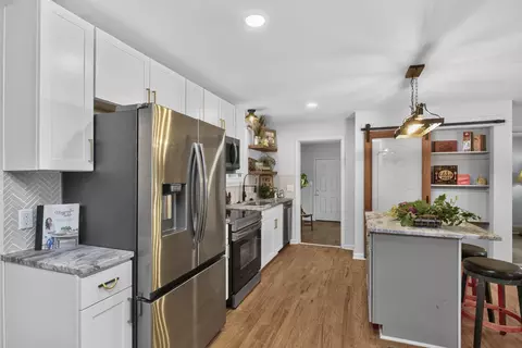 Kitchen - 900 Vantrease Rd, Madison, TN 37115 photo 2 of 5