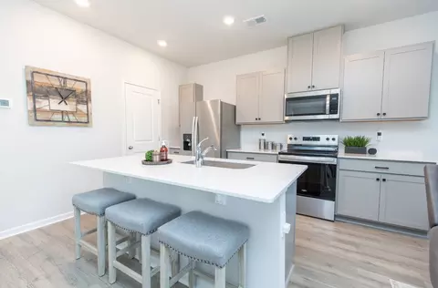Kitchen - 4231 Feetham Dr, Murfreesboro, TN 37129 photo 2 of 7