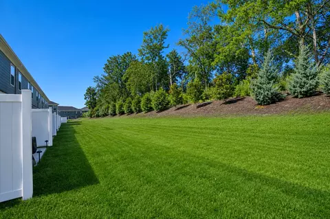 Exterior - 4231 Feetham Dr, Murfreesboro, TN 37129 photo 8 of 17