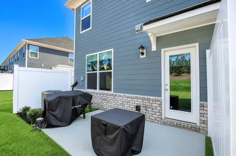 Exterior - 4231 Feetham Dr, Murfreesboro, TN 37129 photo 3 of 17