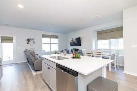 Kitchen - 4231 Feetham Dr, Murfreesboro, TN 37129 photo 7 of 7
