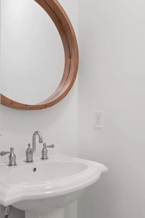 Bath - 1025 Choate Rd, Dickson, TN 37055 photo 6 of 10