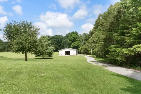 Exterior - 1025 Choate Rd, Dickson, TN 37055 photo 22 of 25