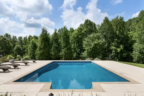 Exterior - 1025 Choate Rd, Dickson, TN 37055 photo 8 of 25