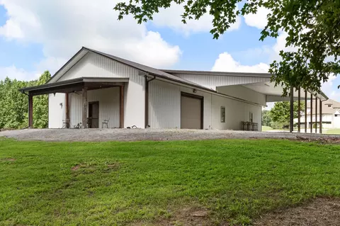 Exterior - 1025 Choate Rd, Dickson, TN 37055 photo 21 of 25