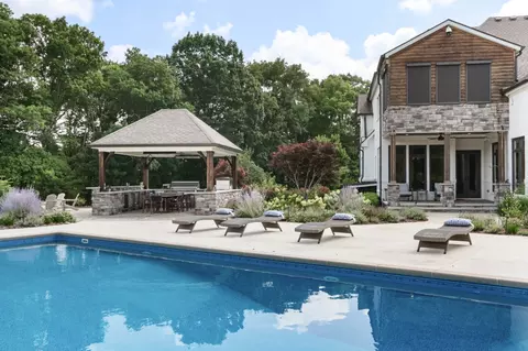 Exterior - 1025 Choate Rd, Dickson, TN 37055 photo 6 of 25