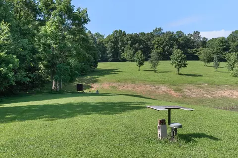 Exterior - 1025 Choate Rd, Dickson, TN 37055 photo 16 of 25