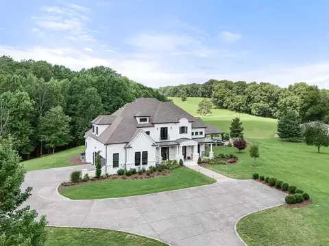 Exterior - 1025 Choate Rd, Dickson, TN 37055 photo 4 of 25