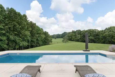 Exterior - 1025 Choate Rd, Dickson, TN 37055 photo 7 of 25