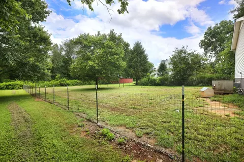 Exterior - 4924 Jacksboro Rd, Morrison, TN 37357 photo 3 of 5