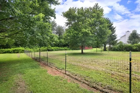 Exterior - 4924 Jacksboro Rd, Morrison, TN 37357 photo 4 of 5