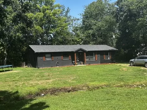 205 Locust Dr, Erin, TN 37061