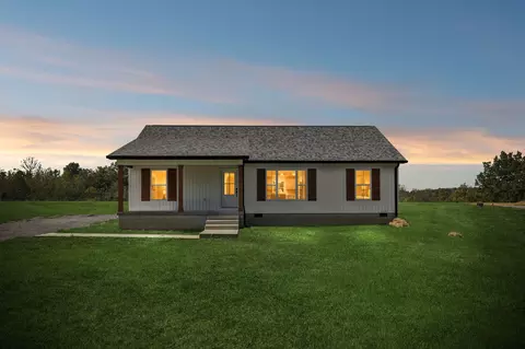 339 Oakmere Ln, Lafayette, TN 37083