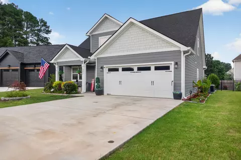 Exterior - 307 Willow Grove Ct, Ringgold, GA 30736 photo 5 of 16