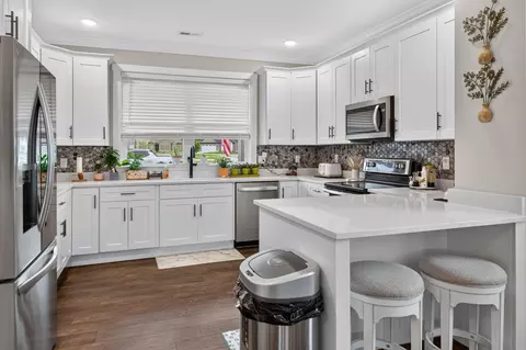 Kitchen - 307 Willow Grove Ct, Ringgold, GA 30736 photo 1 of 4