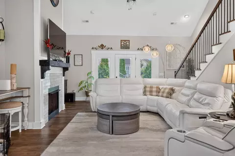 Living - 307 Willow Grove Ct, Ringgold, GA 30736 photo 1 of 1