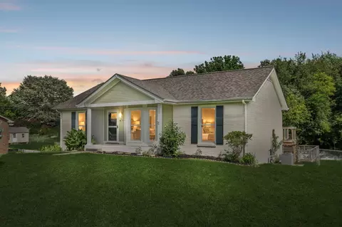 1990 Waywick Dr, Clarksville, TN 37043