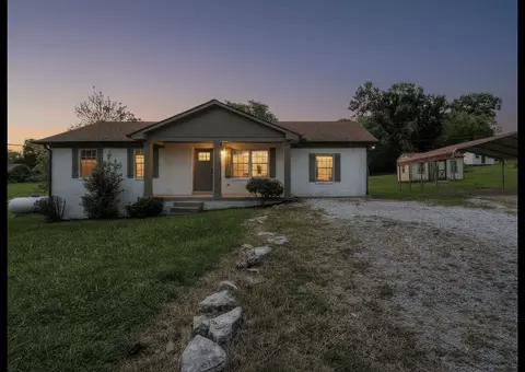 210 Crenshaw Rd, Hartsville, TN 37074