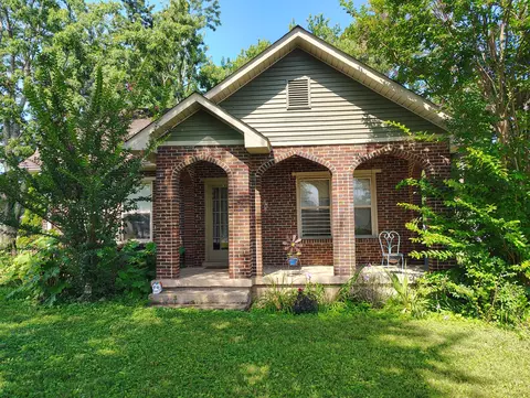 700 Red Boiling Springs Rd, Lafayette, TN 37083
