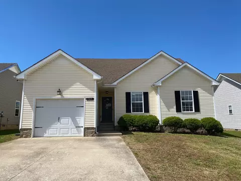547 Fox Trot Dr, Clarksville, TN 37042
