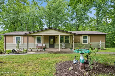 10419 Slemp Rd, Kodak, TN 37764