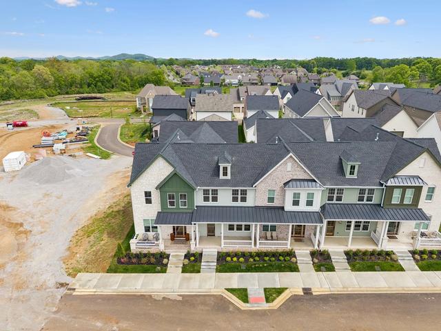 1072 Pique Pl, Franklin, TN 37069