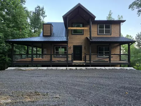 535 Forrest Springs Dr, Gatlinburg, TN 37738