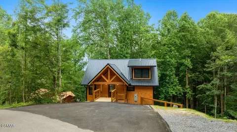 1123 Raintree Rd, Gatlinburg, TN 37738