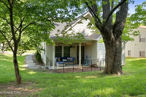 1019 Broyles Ave, Maryville, TN 37801