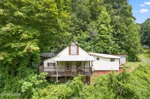 1548 Hawk Ln, Seymour, TN 37865