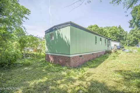 147 Queen St, Clinton, TN 37716