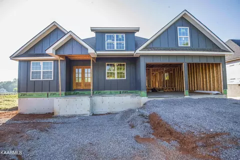 105 Cherry Oak Dr, Oak Ridge, TN 37830