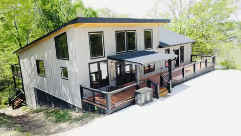 725 Timberlake Cir, Sevierville, TN 37876