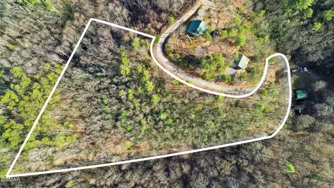 15 Blossom Hollow Way, Sevierville, TN 37876