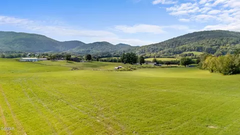 1 Thomas Cross Rd, Sevierville, TN 37876