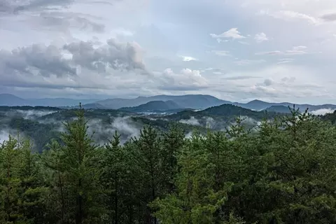 17 Mountain View Way, Pigeon Forge, TN 37876
