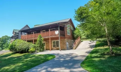 2613 Stonebrook #APEACEFULPLACE, Pigeon Forge, TN 37863