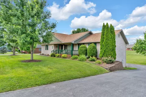 1319 Ellendale Cv, Sevierville, TN 37862