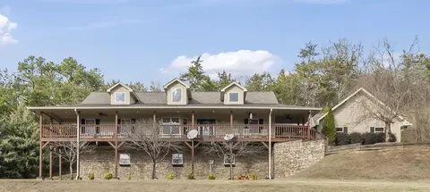 1823 Alvins Ridge Dr, Sevierville, TN 37876