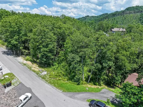 59 Mountain Holly Way, Sevierville, TN 37862