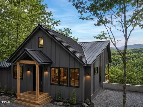 4076 Ridgeback Ln, Sevierville, TN 37862