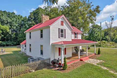 235 Hamilton St, Strawberry Plains, TN 37871