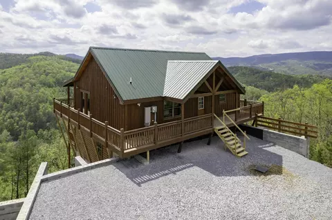 2445 Mountain Ridge Way, Sevierville, TN 37862