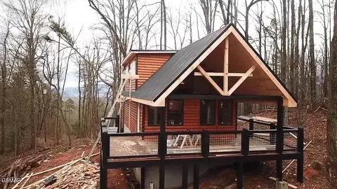 1916 Rhododendron Ln, Sevierville, TN 37876